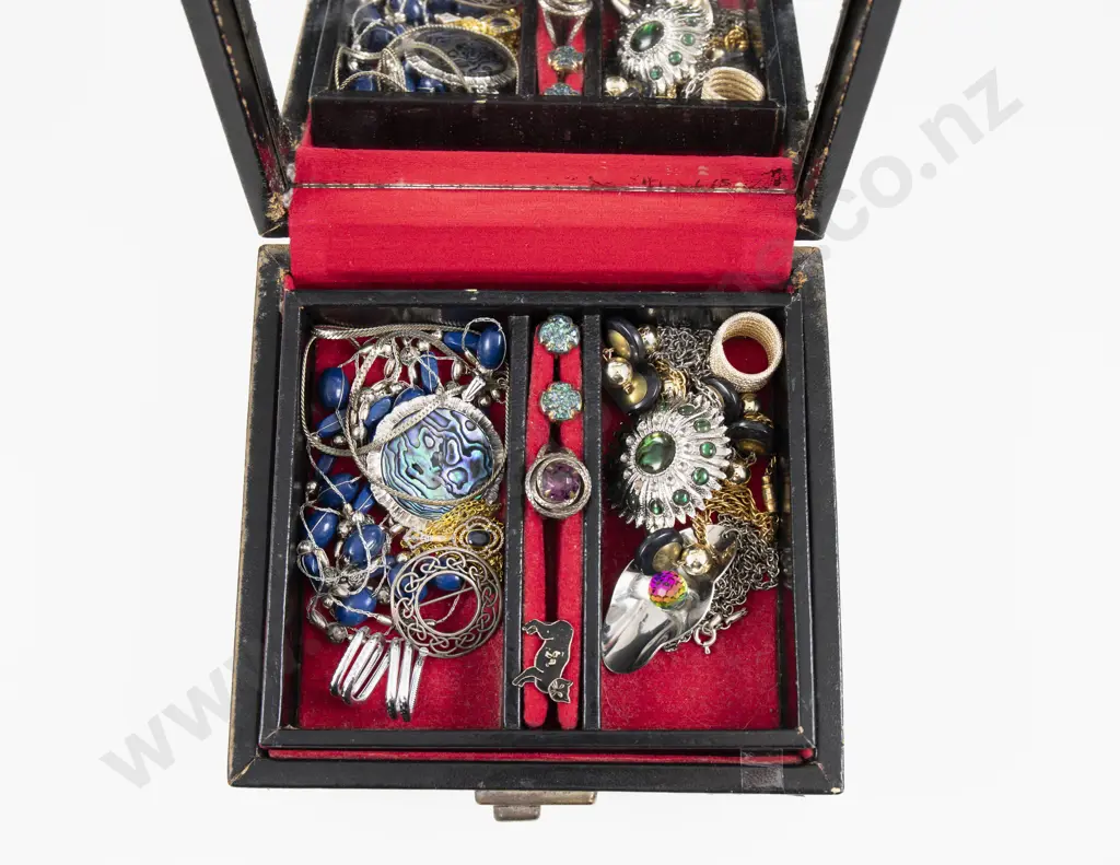 Collection of Assorted Costume Jewellery with Jewellery Box Image 1++