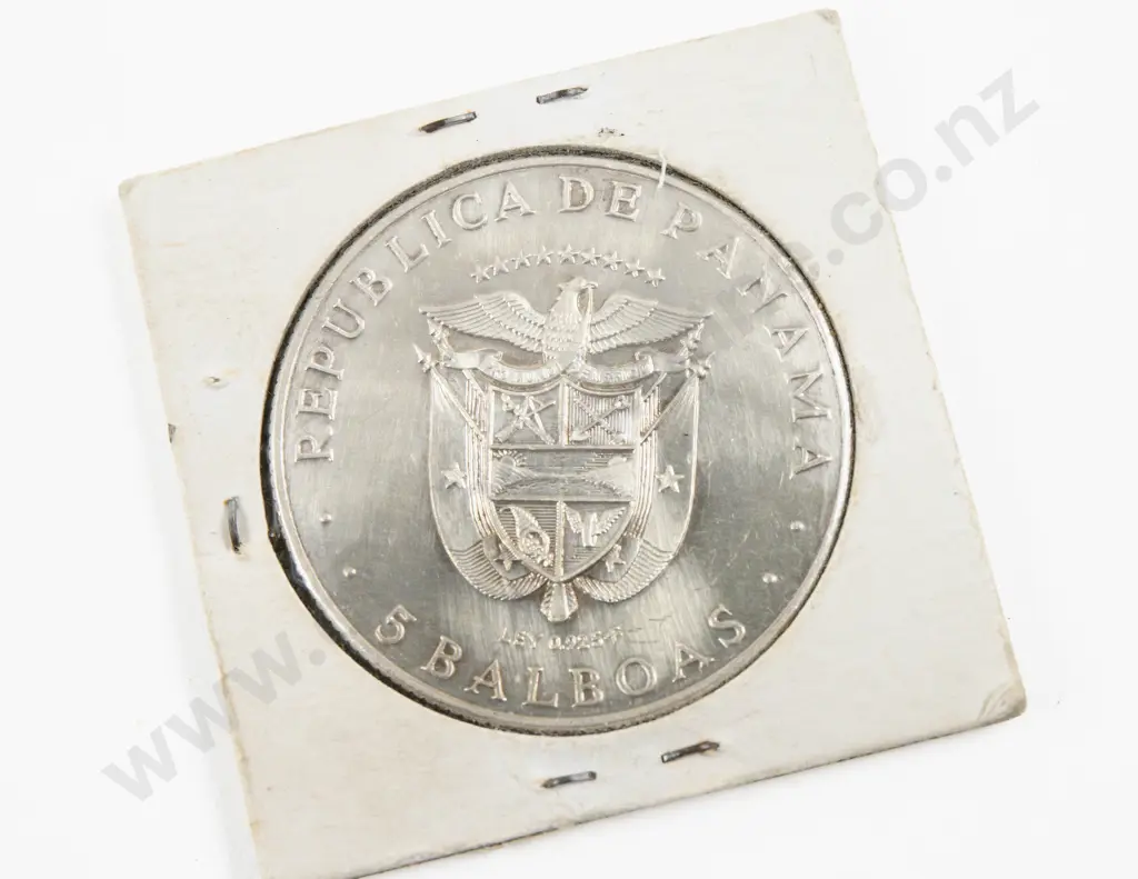 Republica De Panama 5 Balboas .925 Silver Coin Image 1++