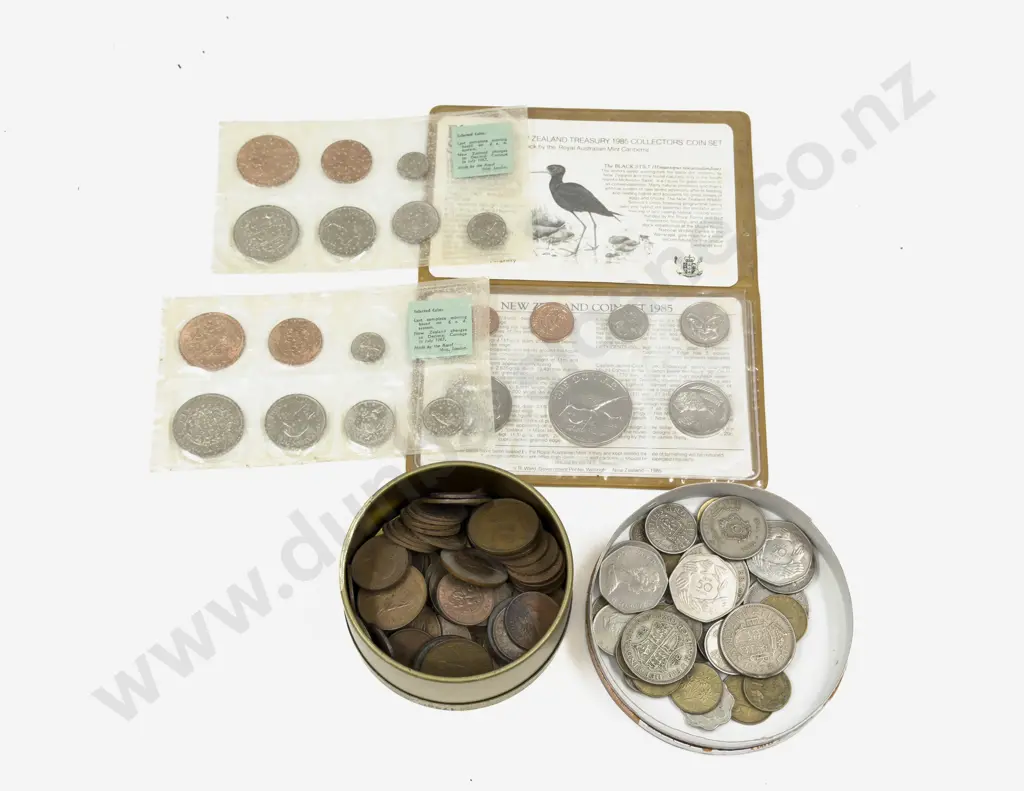 Small Qty NZ and World Coinage Image 1++