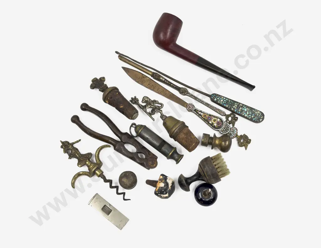 Small Qty of Assorted Metal Ware together with Vintage Pipe etc Image 1++