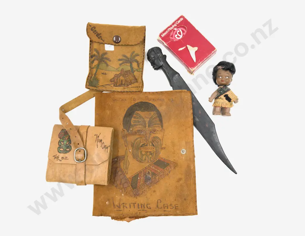 Small Qty of Assorted NZ Tourist Ware Collectables etc Image 1++