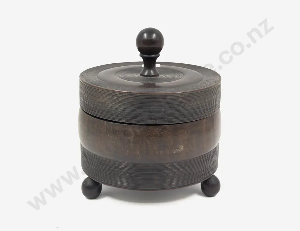 Hardwood Circular Food Box Image 1++