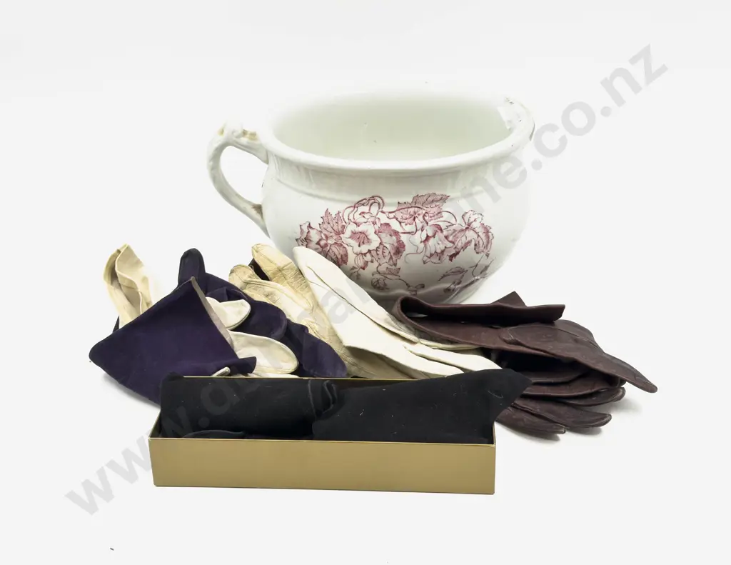 Qty of Assorted Ladies Gloves & Chamber Pot Image 1++