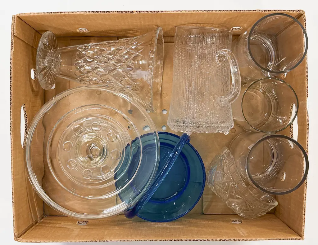 Box Qty of Assorted Crystal & Glassware Image 1++