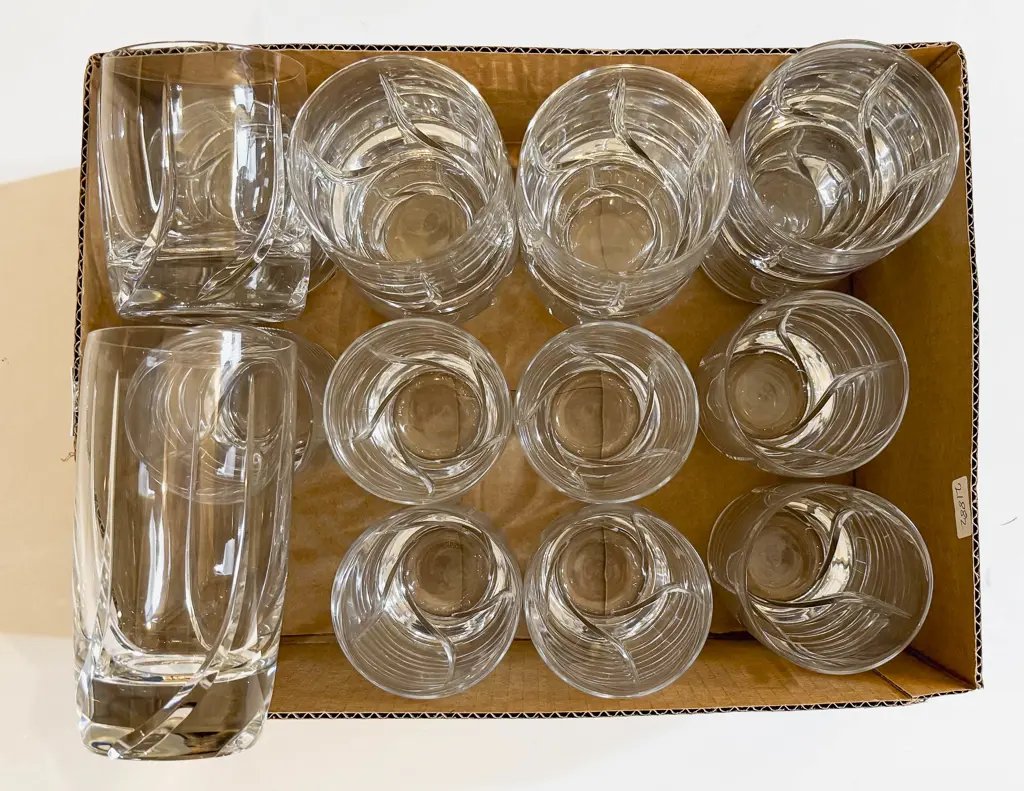 Box Qty of Assorted American Heavy Glassware Image 1++