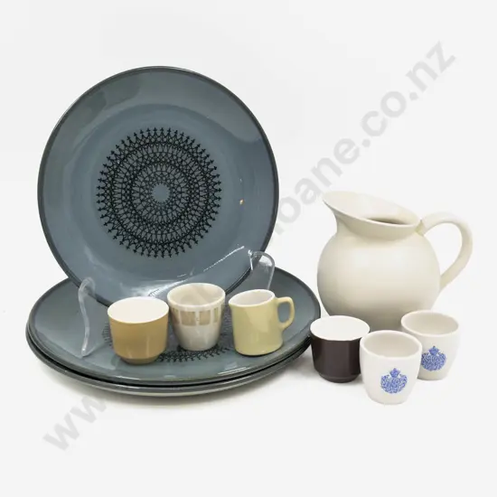Three Crown Lynn Ponui Pattern Plates & Assorted Crown Lynn etc