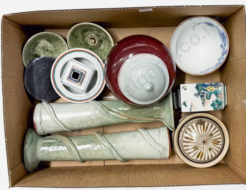Box Qty of Assorted Pottery & China Image 1++