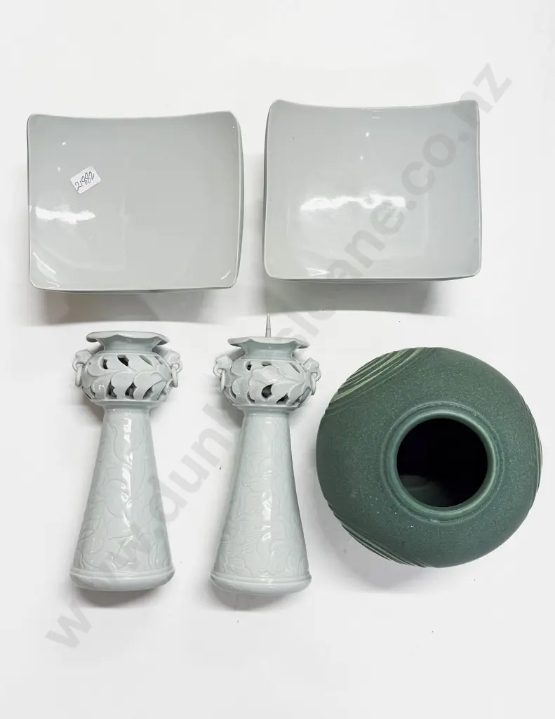 Box Qty of Assorted Pottery & China Image 1++
