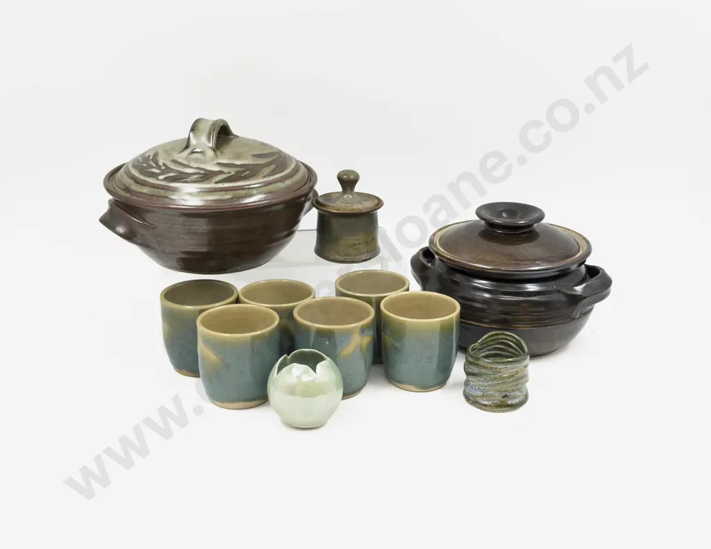 Box Qty of Assorted Pottery Image 1++