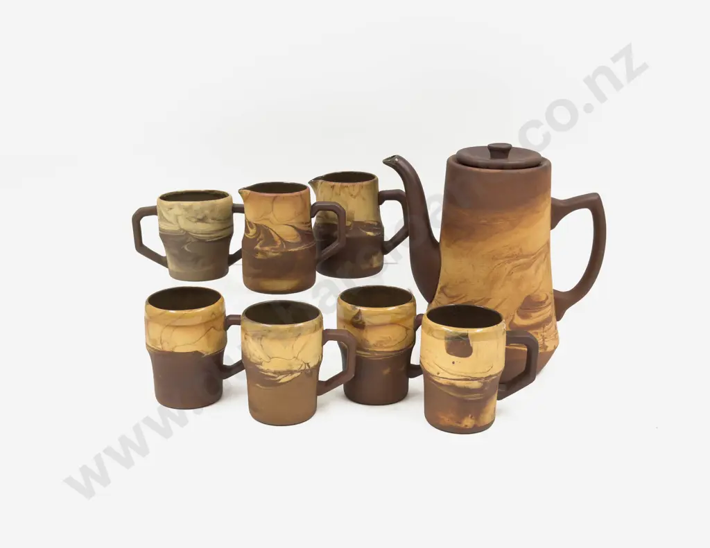 Qty of Assorted Te Rona Pottery Image 1++