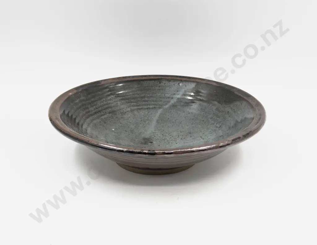 NZ Pottery Bowl Image 1++