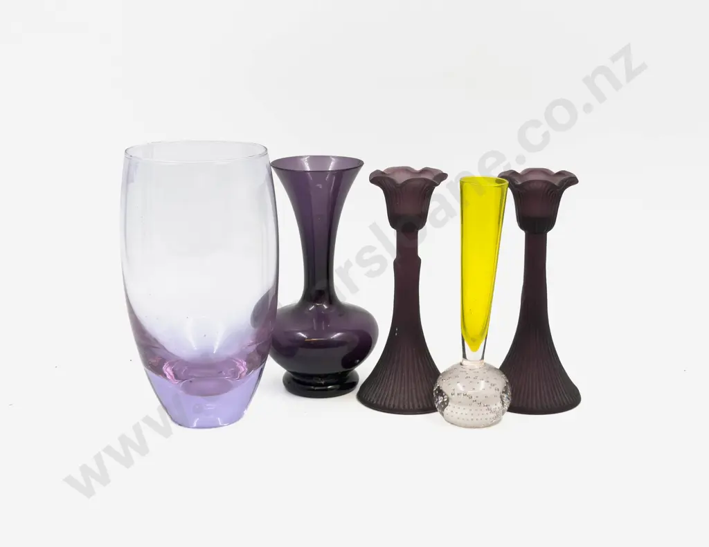 A Small Qty of Assorted Coloured Glassware incl Pair of Candlesticks Image 1++