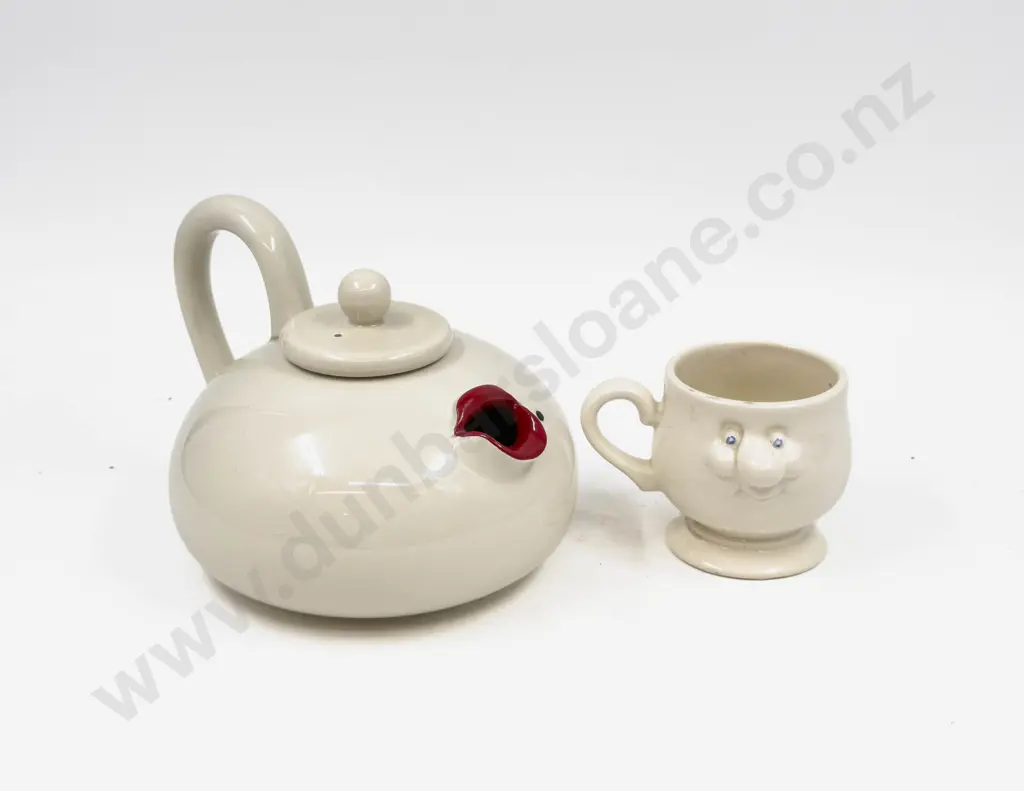 Fitz & Floyd "Lip Service" Teapot together with Carltonware Face Mug Image 1++