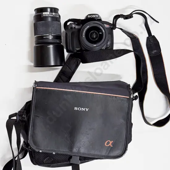 Sony A330 Digital Camera with Lens & Carry Bag