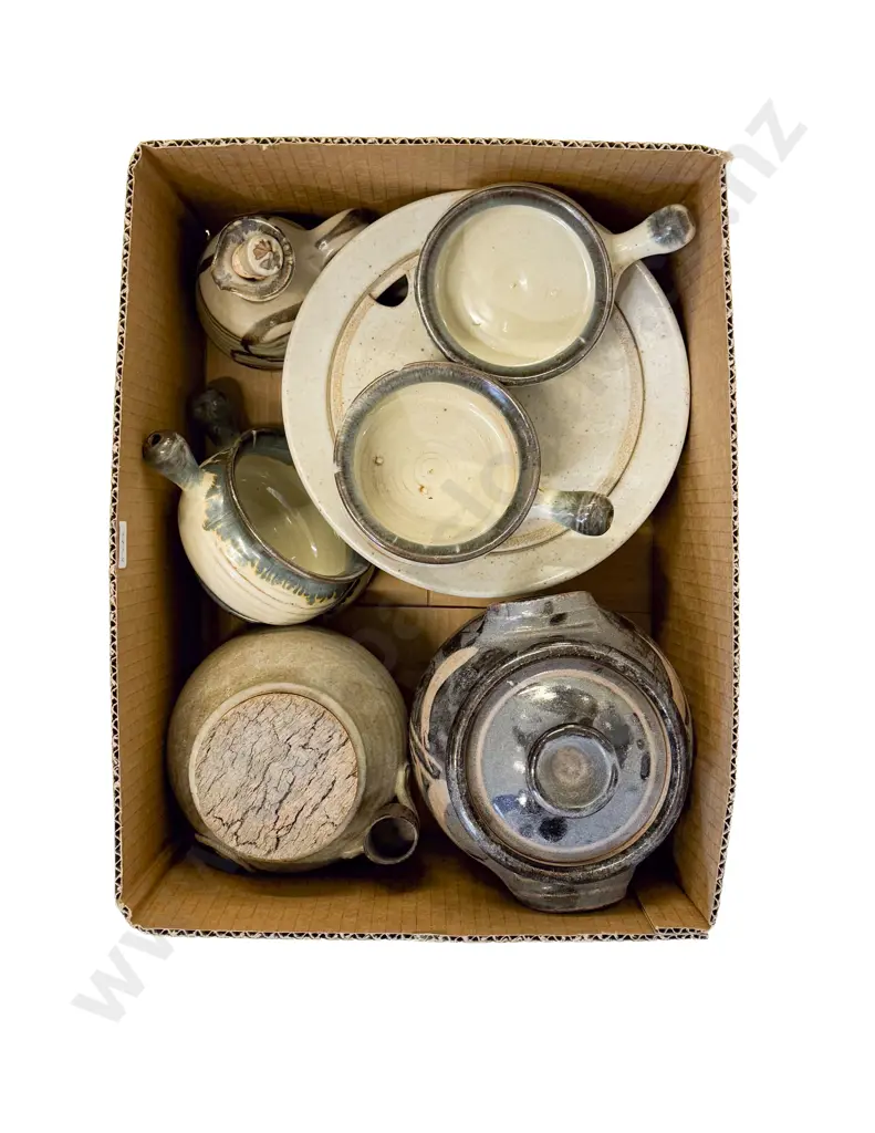 Box Qty of Assorted Pottery Image 1++