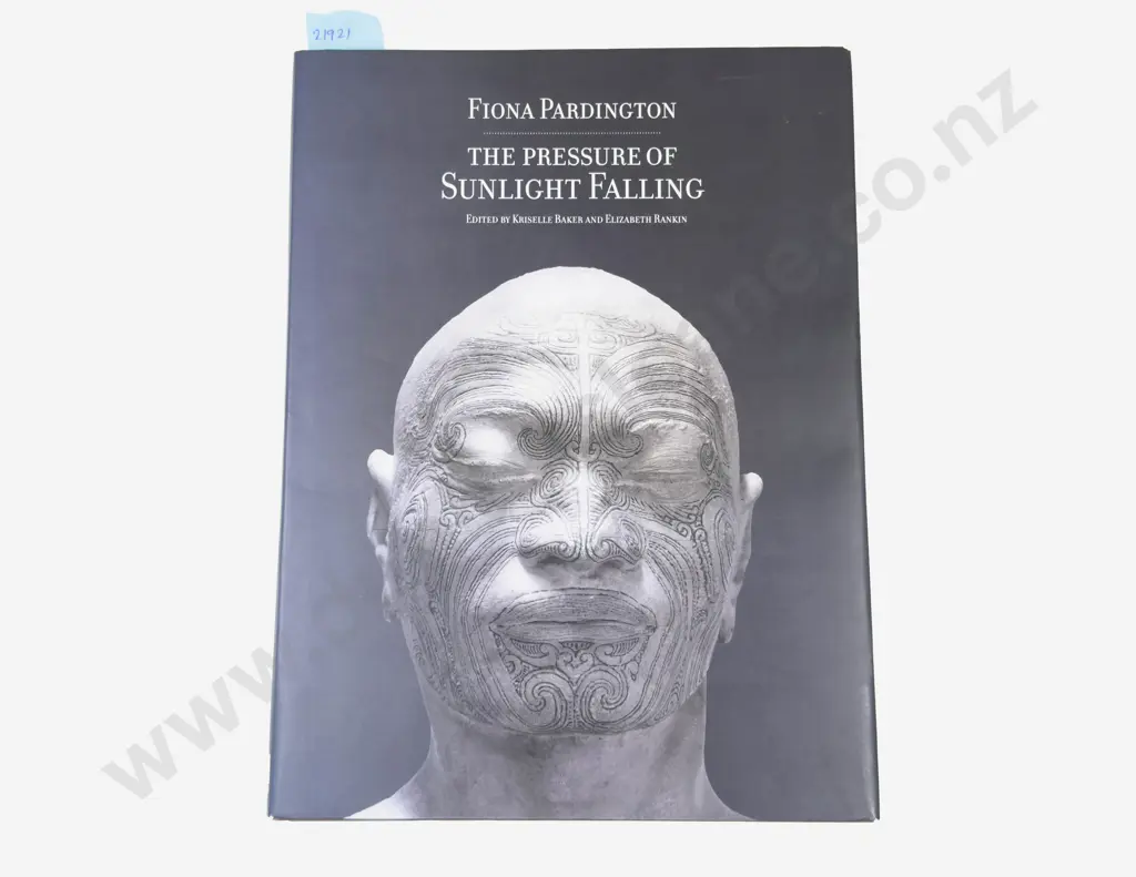 Fiona Pardington - The Pressure of Sunlight Falling Image 1++