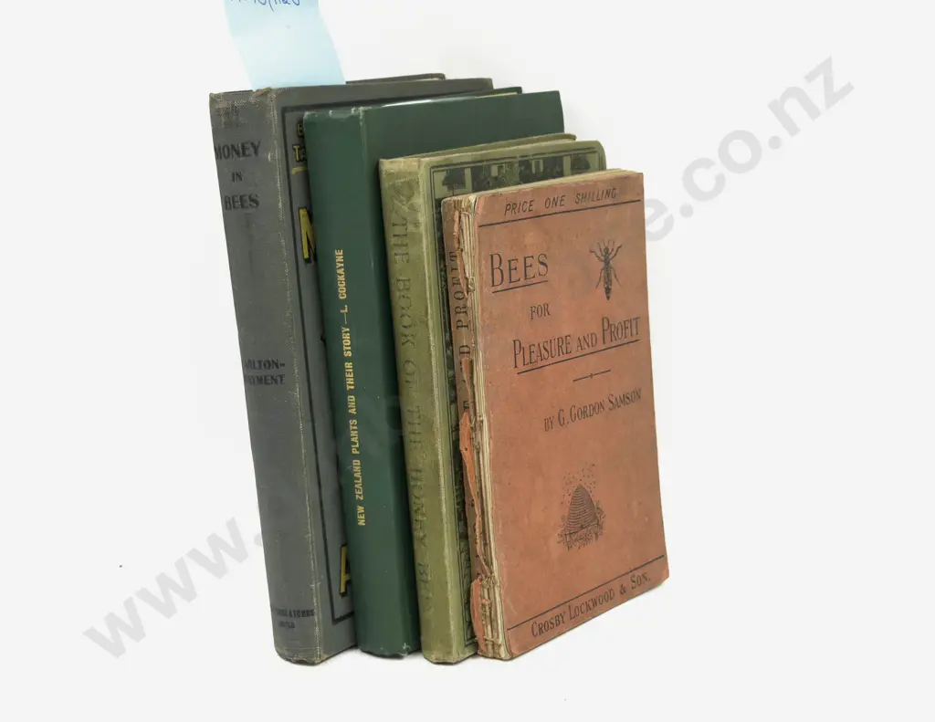 3 Books On Bees & Bee-Keeping & NZ Plants (4) Image 1++