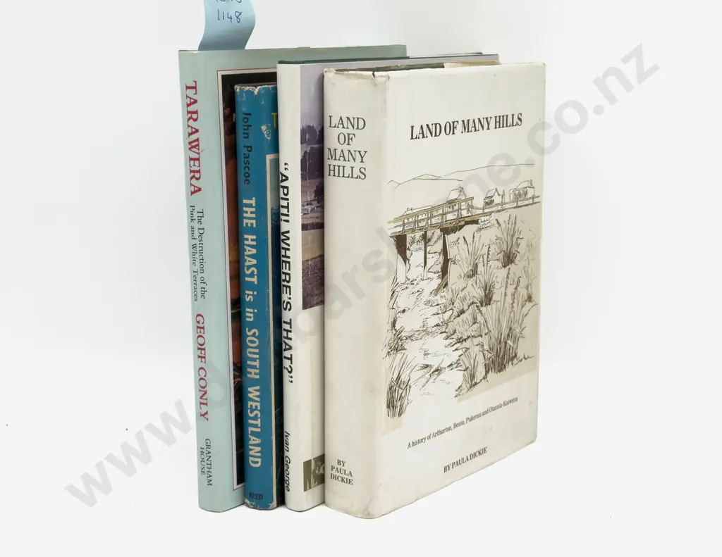 4 New Zealand Topographical Reference Books Image 1++