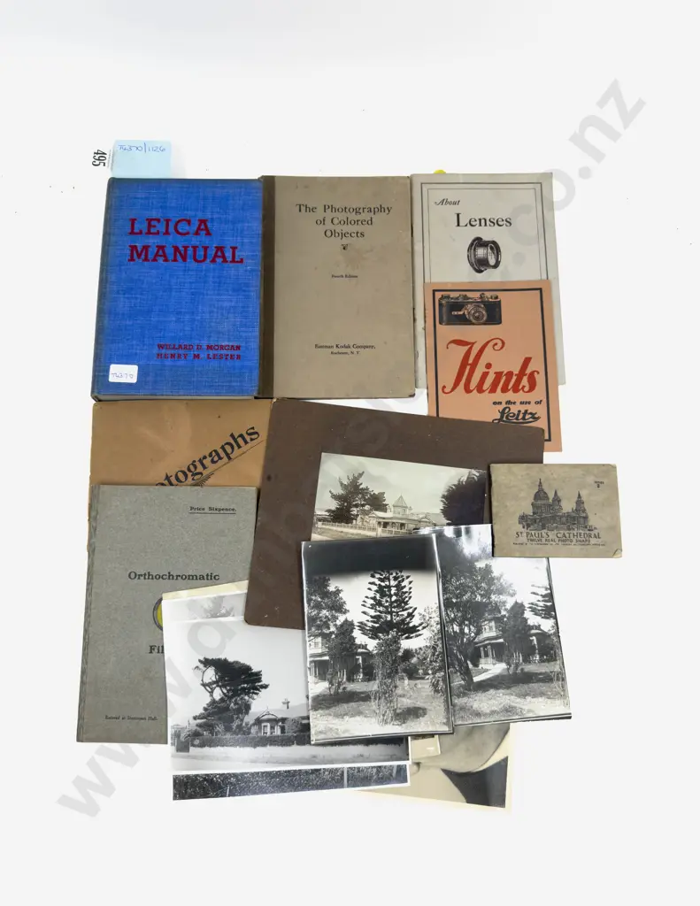 2 Leica Manuals, 2 Other Photography Books & Group Of Vintage Photos Image 1++