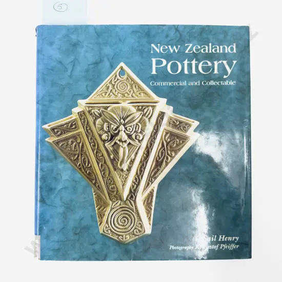 New Zealand Pottery Commercial & Collectable - Gail Henry