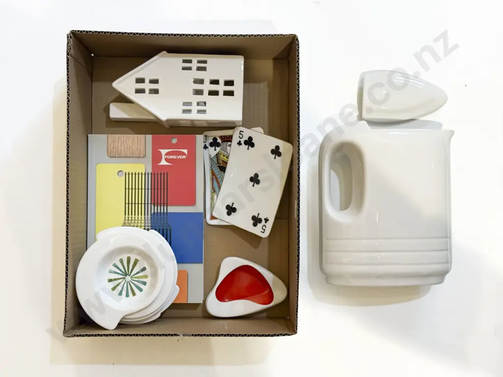 Box Qty of Assorted Decorative Homewares Image 1++