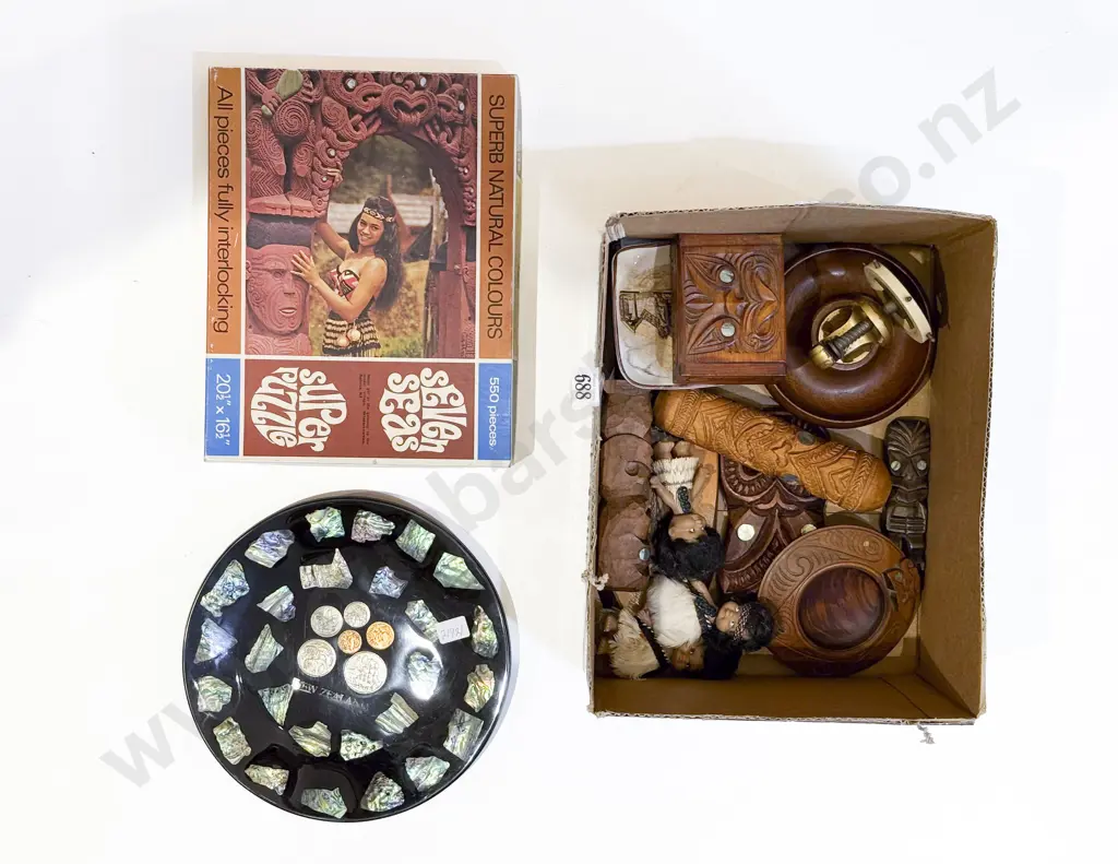 Qty of Assorted NZ Tourist Ware Image 1++