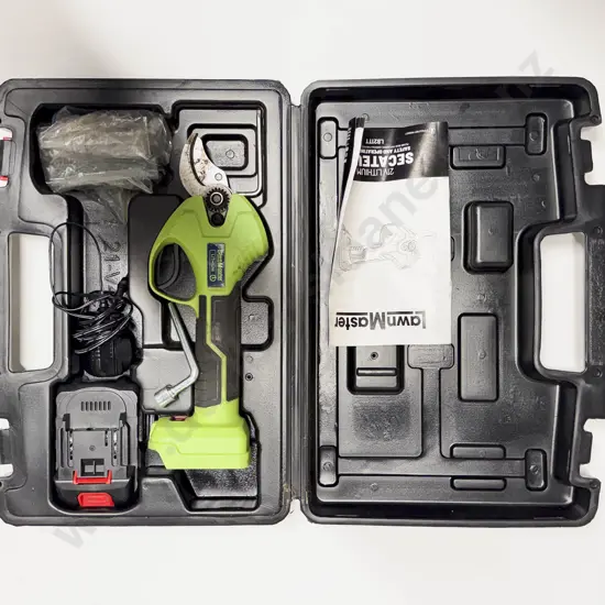 Cased Lawnmaster Electric Secauters