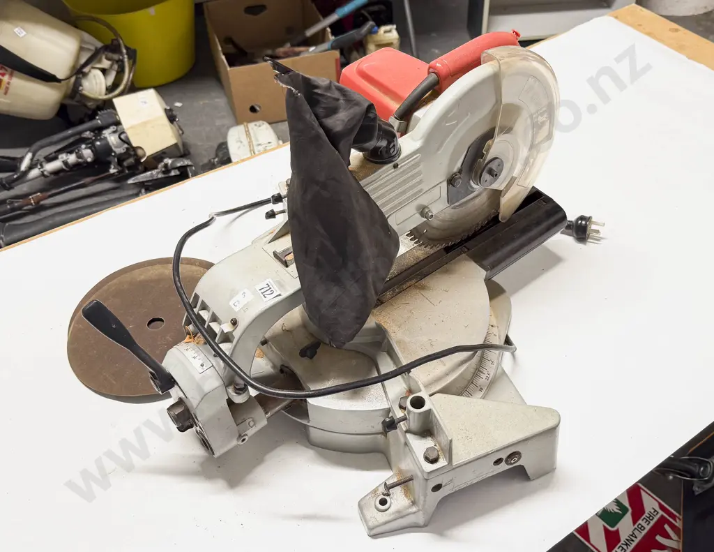 Bench Top Compound Mitre Saw Image 1++