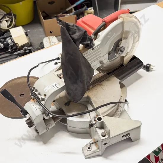 Bench Top Compound Mitre Saw