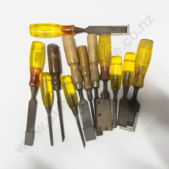 Qty of Assorted Vintage Woodworking Tools Chisels etc