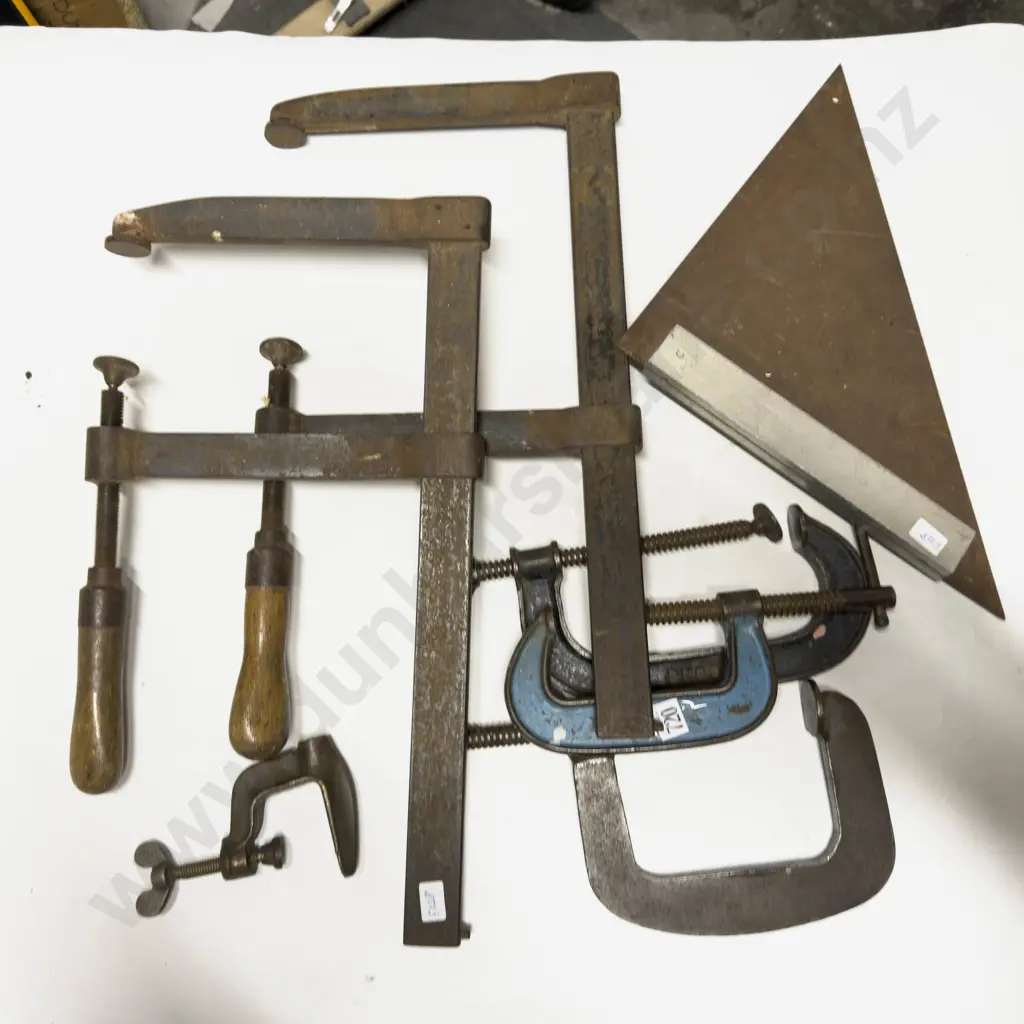 Qty of Assorted G Clamps with Other Clamps etc Image 1++
