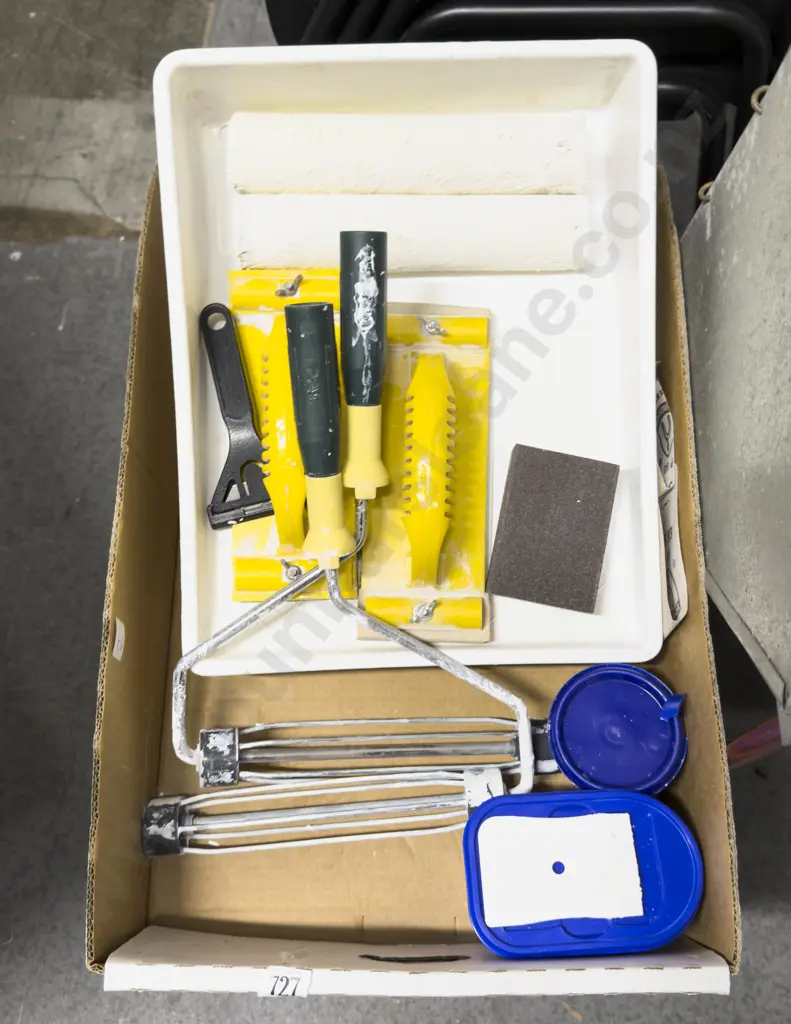 Qty of Assorted Paint Brushes & Accessories etc Image 1++