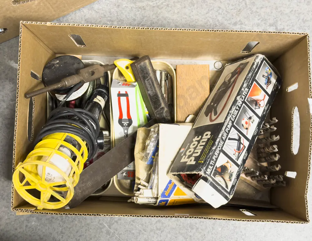 Box Qty of Assorted Tools etc Image 1++