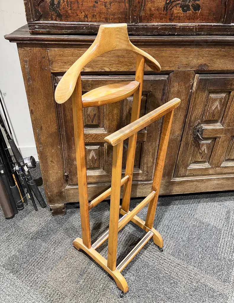 Wooden Valet Image 1++