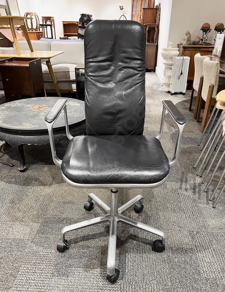 Frederick Scott "Supporto" Office Chair Image 1++