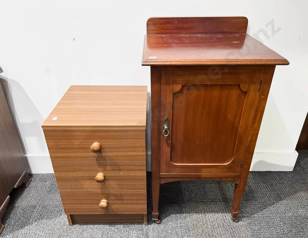 Mahogany Pot Cupboard Image 1++