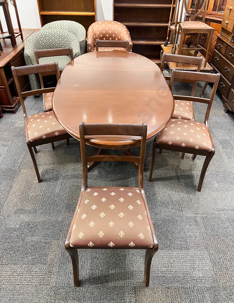 Mahogany Extension Dining Table & Six Dining Chairs Image 1++