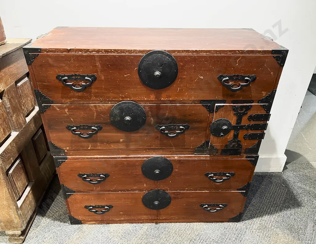 Japanese Two Stage Clothing Chest Image 1++