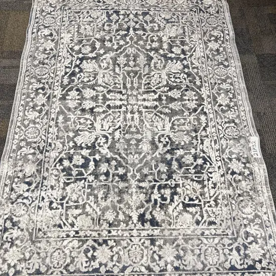 Garcia Modern Persian Style Floor Rug