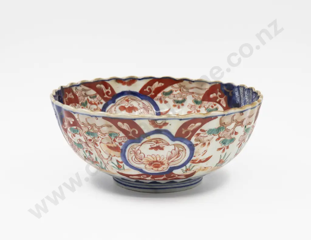 Late C19th Japanese Imari Fruit Bowl Image 1++