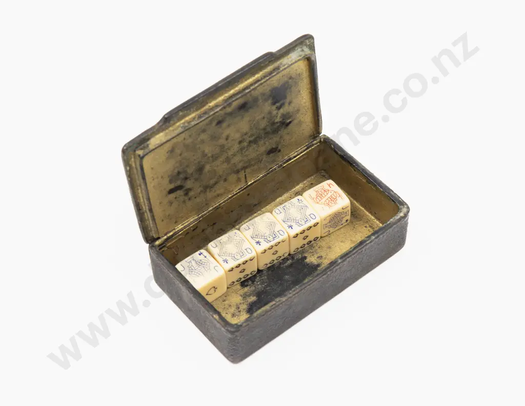 C19th Papier Mache Snuff Box Image 1++