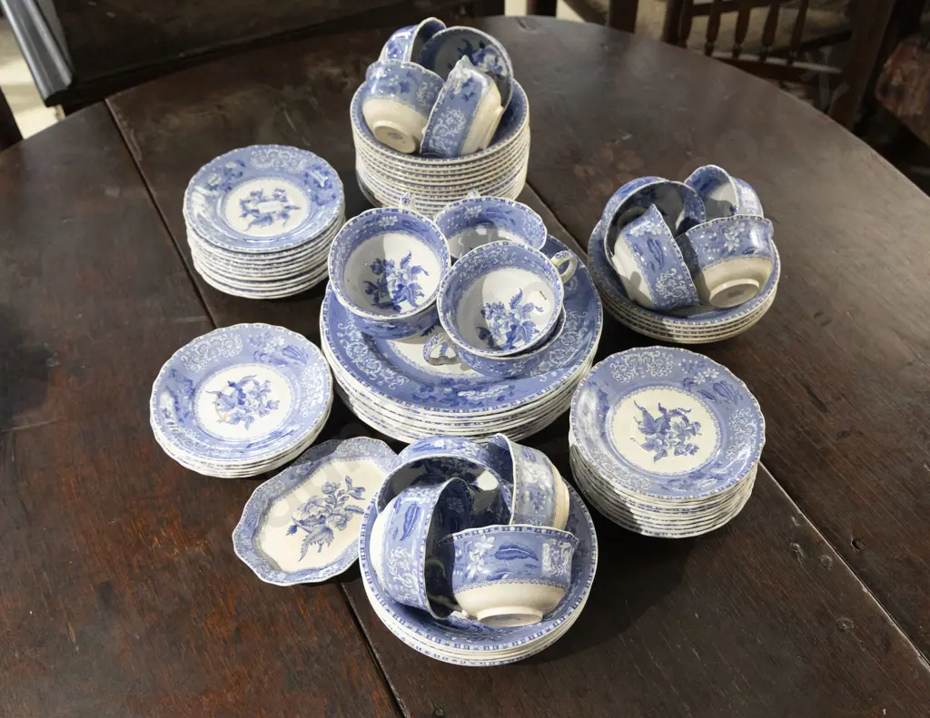Spodes Copeland "Camilla" Pattern B&W Dinnerset Image 1++