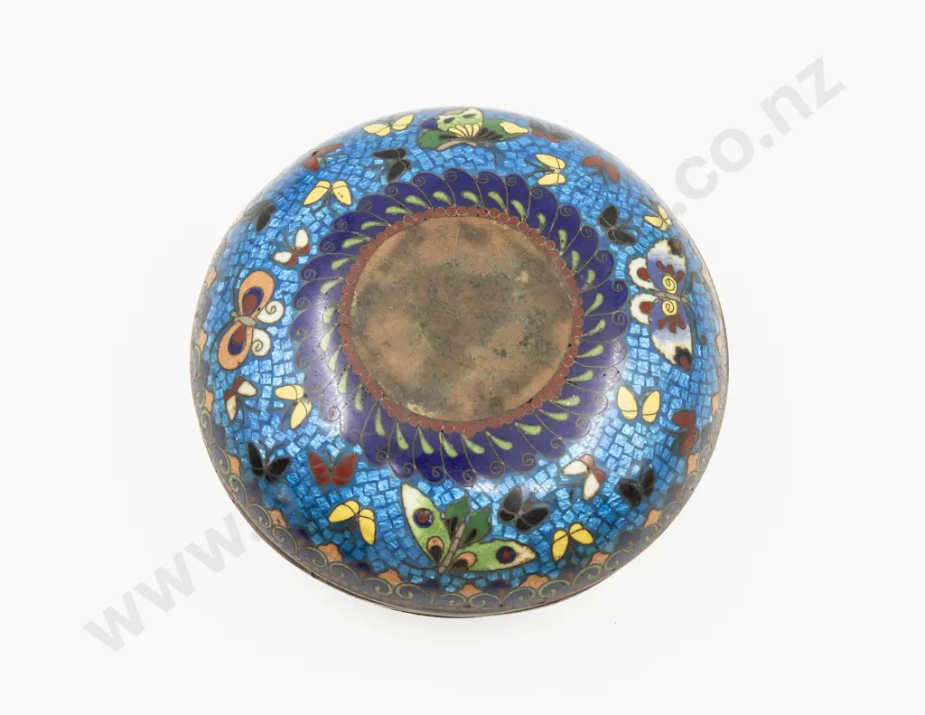 An Attractive Meiji Period Cloisonne Bowl & Cover Image 1++