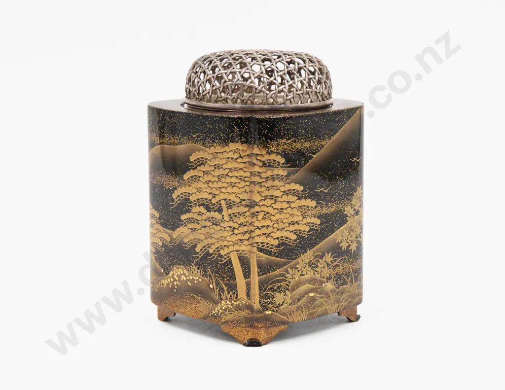 Fine Quality Meiji Period Japanese Lacquered Silver Topped Koro Image 1++