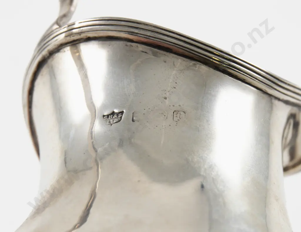 Vict S/S Cream Jug Image 1++
