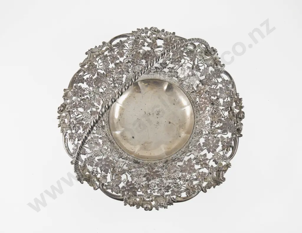 Fine Quality Geo IV S/S Gilt Cake Basket Image 1++