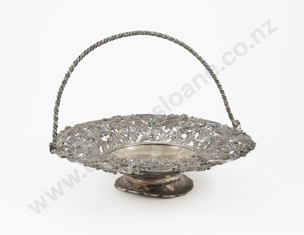Fine Quality Geo IV S/S Gilt Cake Basket Image 1++