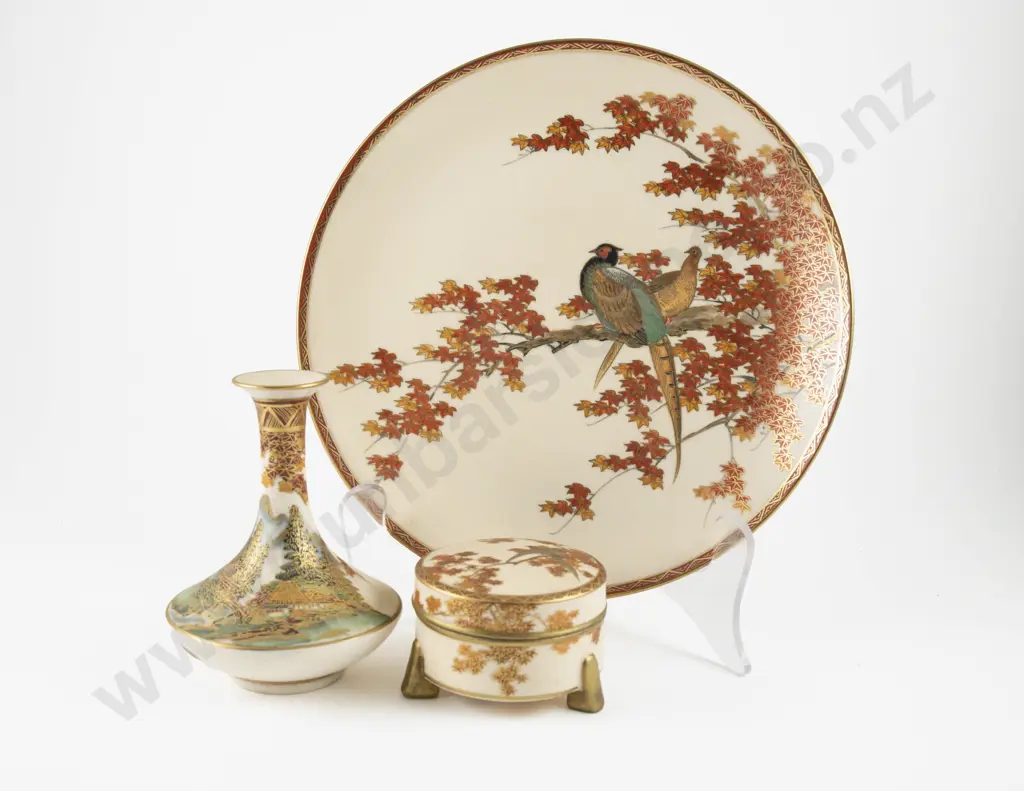 Japanese Satsuma Plate, Vase & Lidded Jar Image 1++
