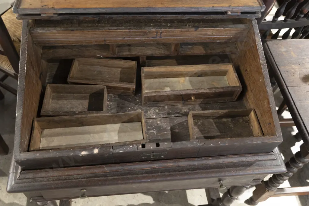 C17th Oak Bible Box on Stand Image 1++