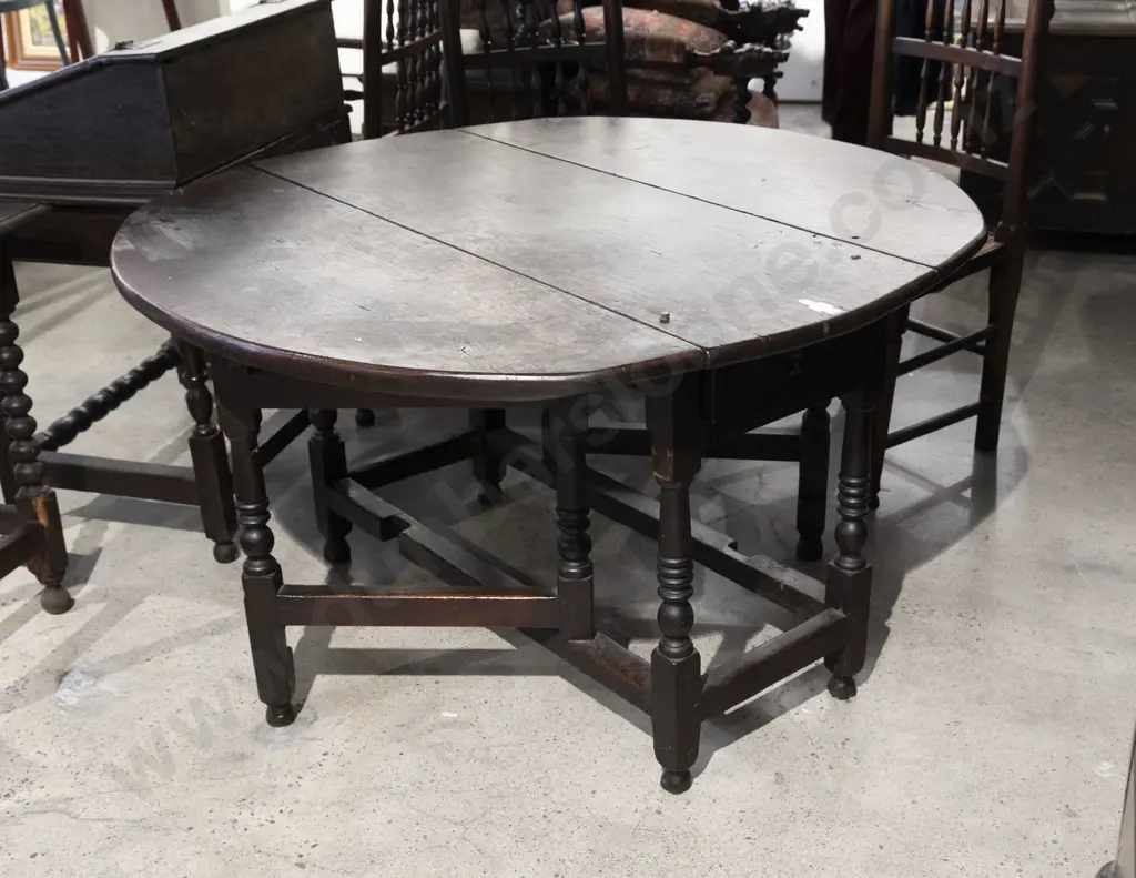 An Early C18th Oak Gateleg Dining Table Image 1++